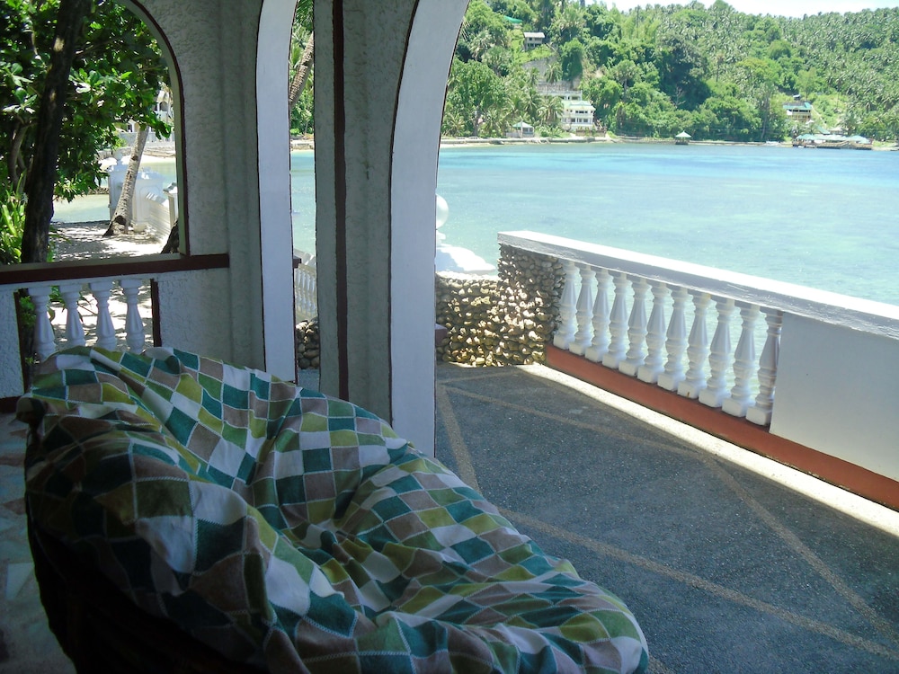 Blue Crystal Beach Resort 21/50