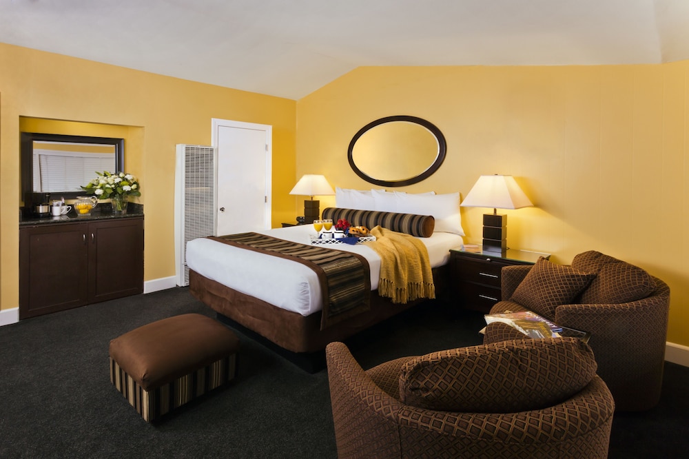 Monterey Peninsula Inn 25/63