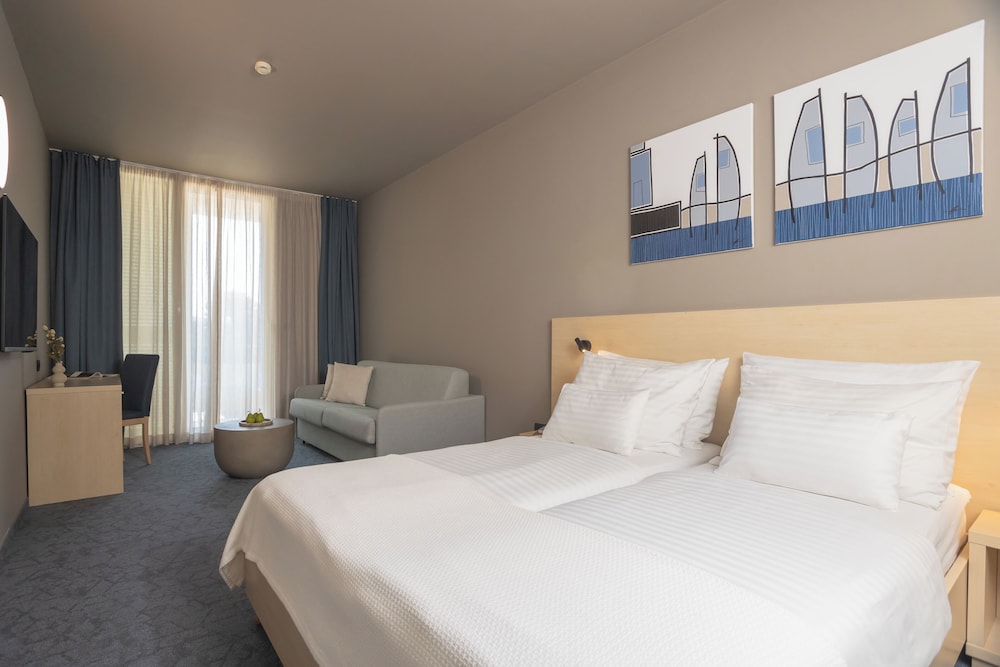 Comfort, Family, 2 Trundle Beds, Balcony