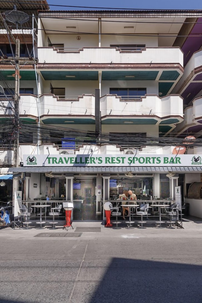 Travellers Rest Hotel 3/40