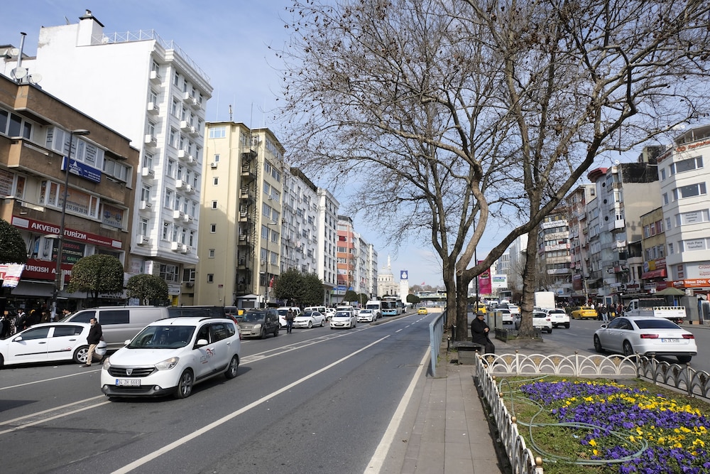 Ozbek Hotel 53/64