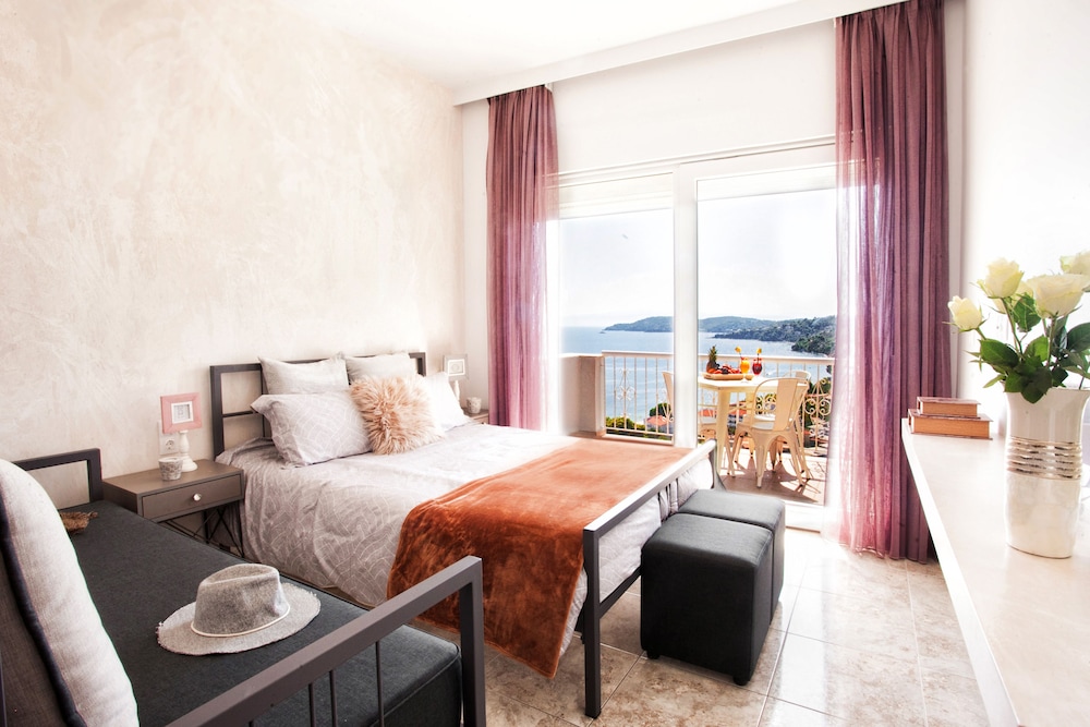 Poseidon Apartments 26/69