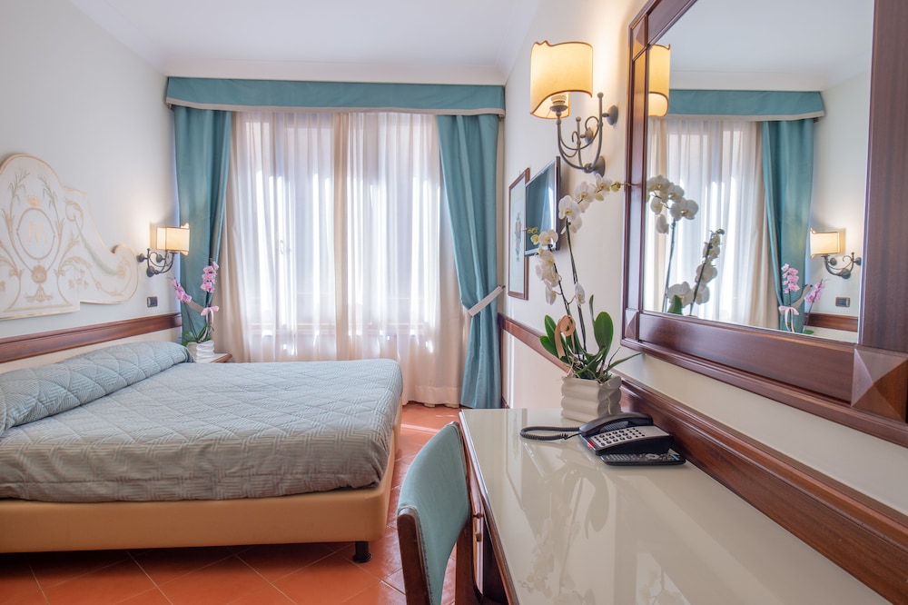 Hotel Michelangelo 38/76