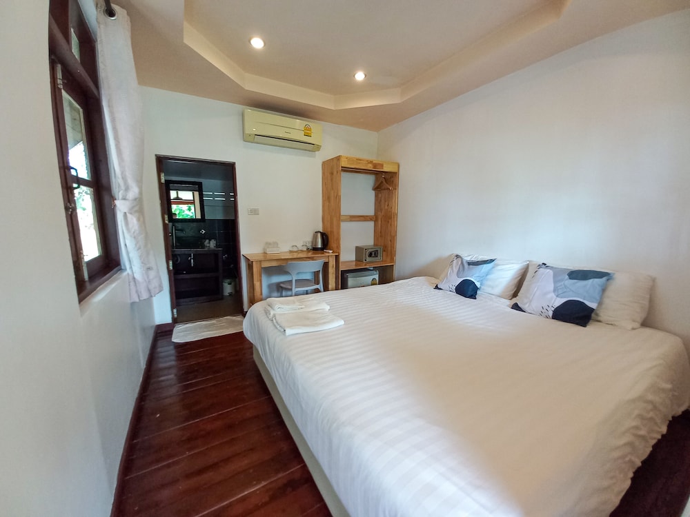 Morning Star Resort 7/50
