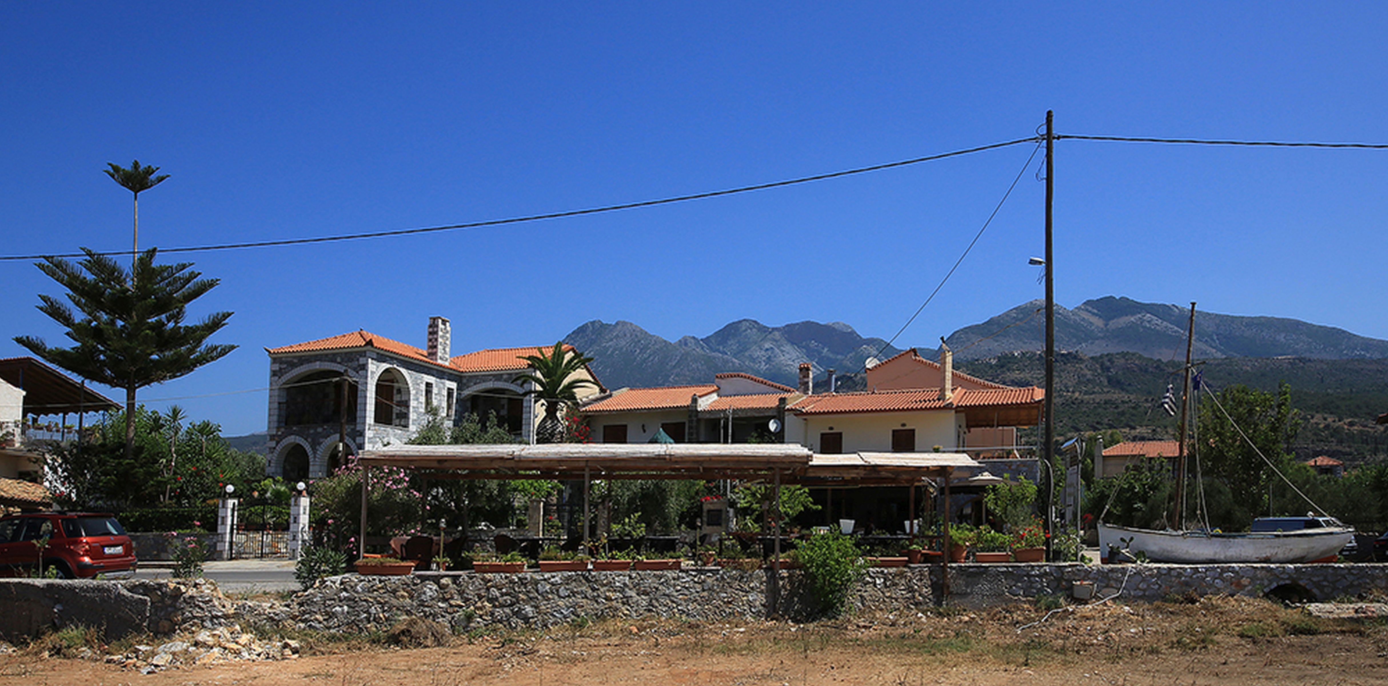 XENIOS APARTMENTS 4/8