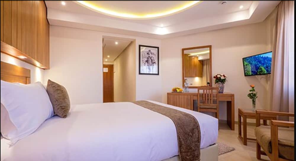 Hotel Ayoub 8/32