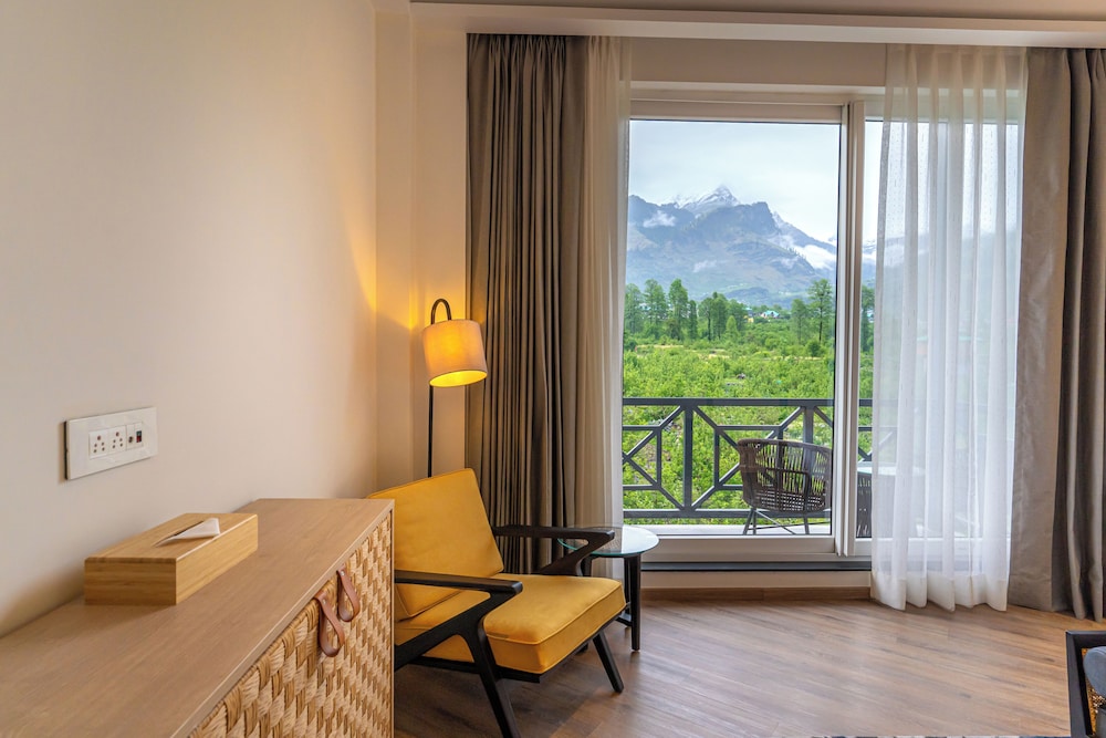 Classic, King Bed, Valley View, Balcony، Nivasana Manali 6/7