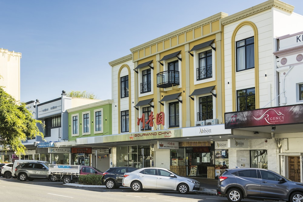 The Abbott Boutique Hotel 53/57