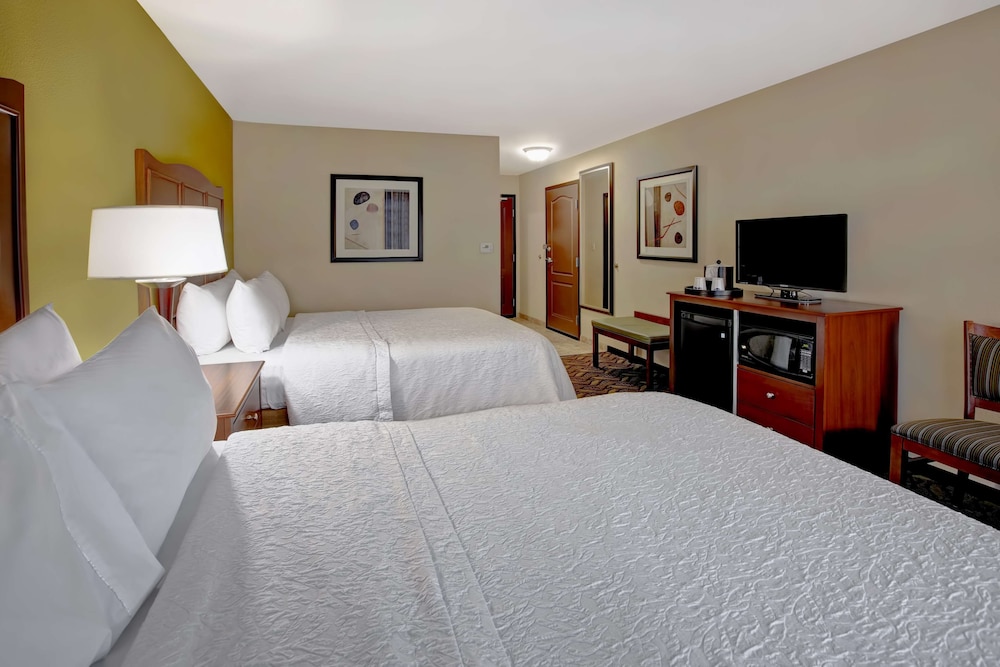 Hampton Inn Dekalb Near The University 14/41