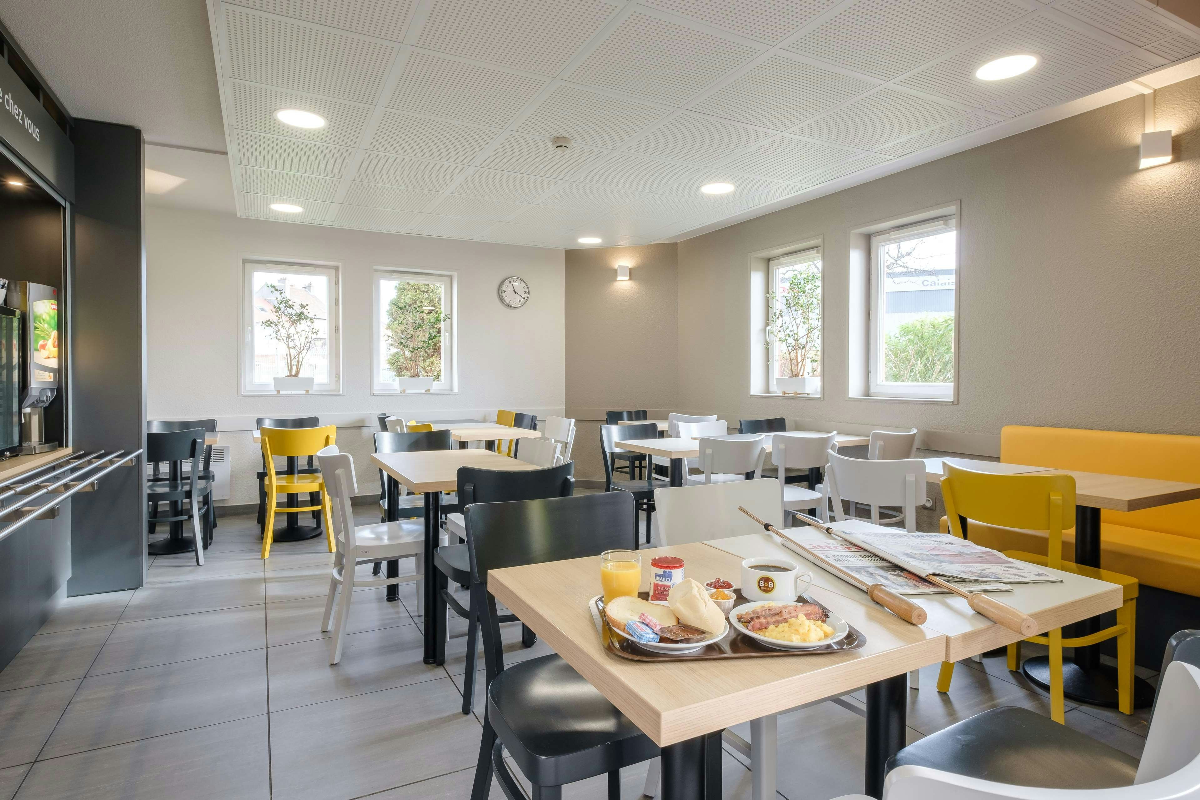 B&B Hotel Calais Centre Saint-Pierre 19/23