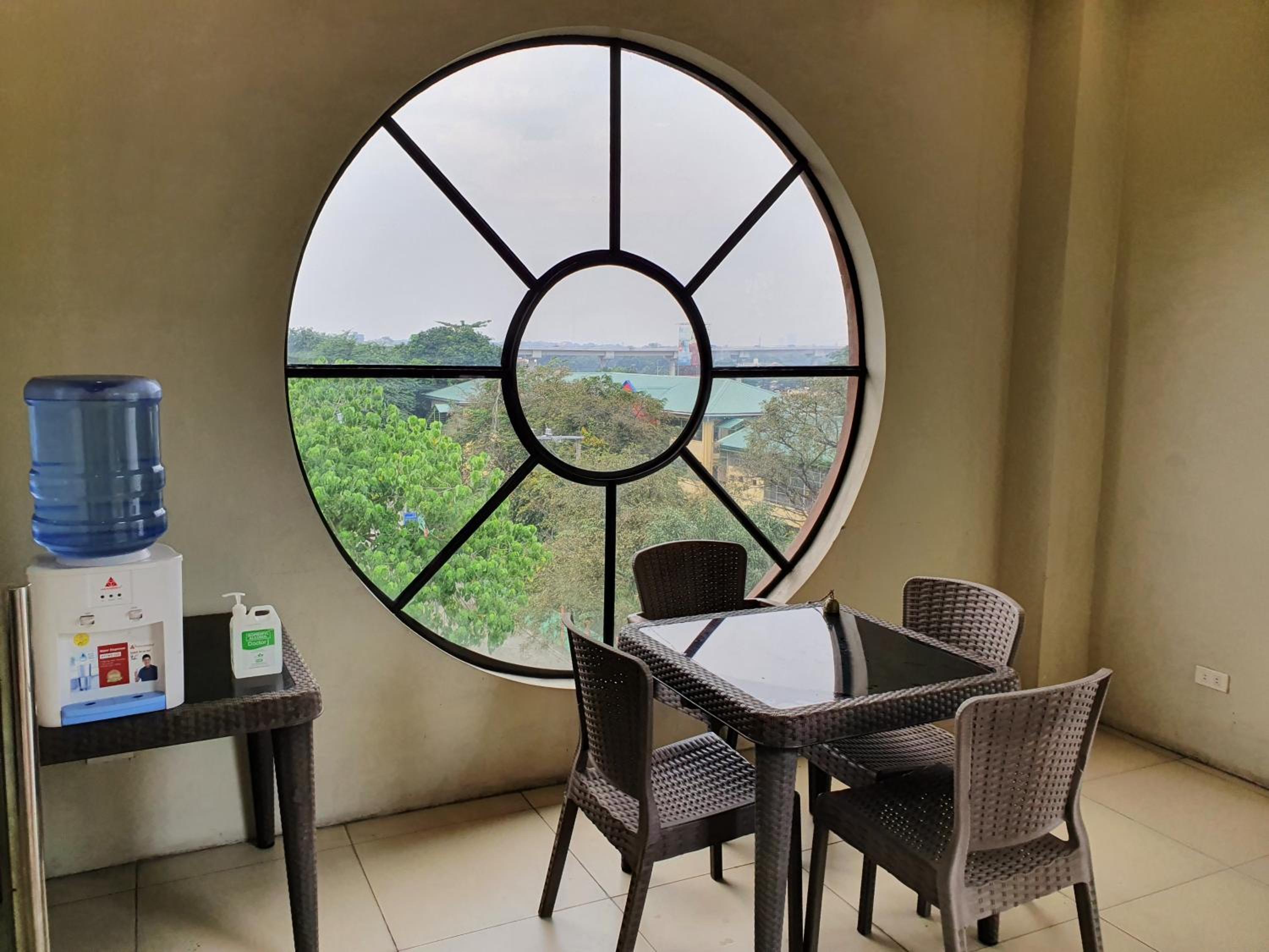 Oyo 108 Spiral Suites 44/50