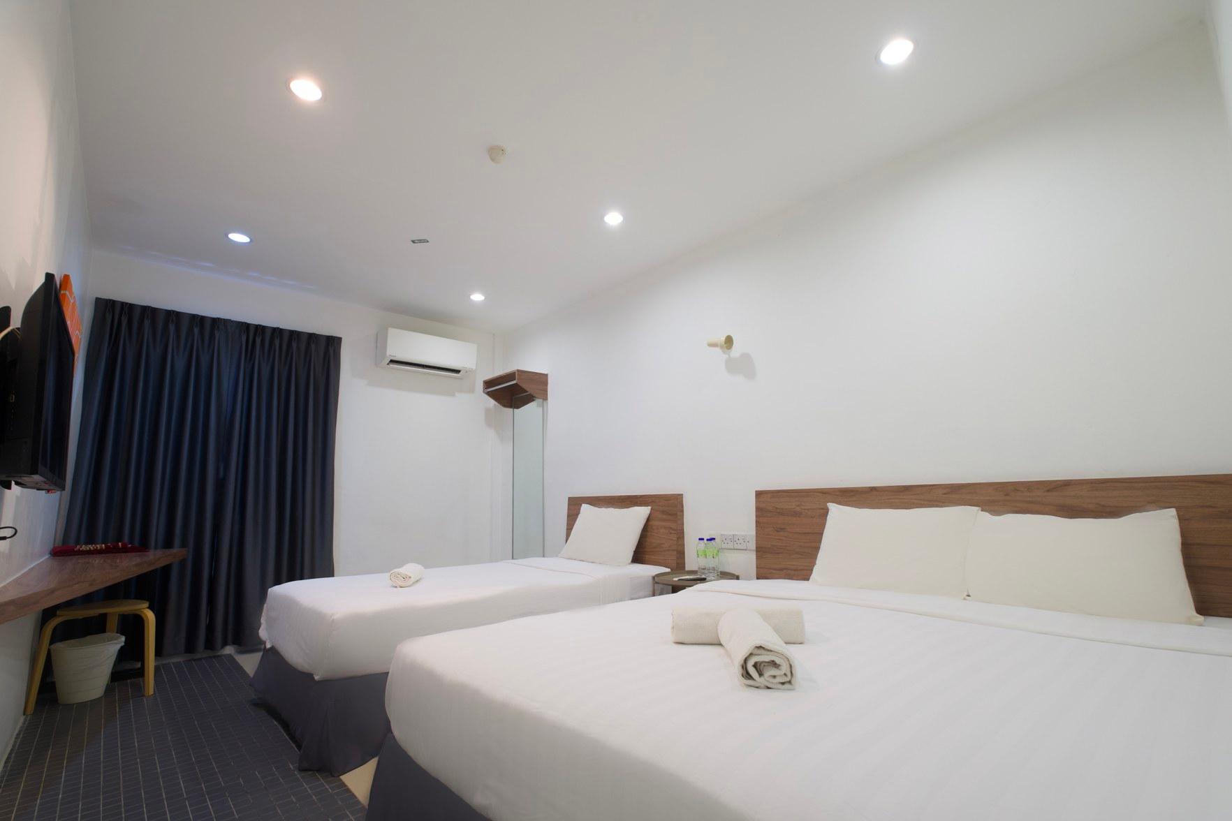 Superior, Triple, 1 King and 1 Single Beds, No Window