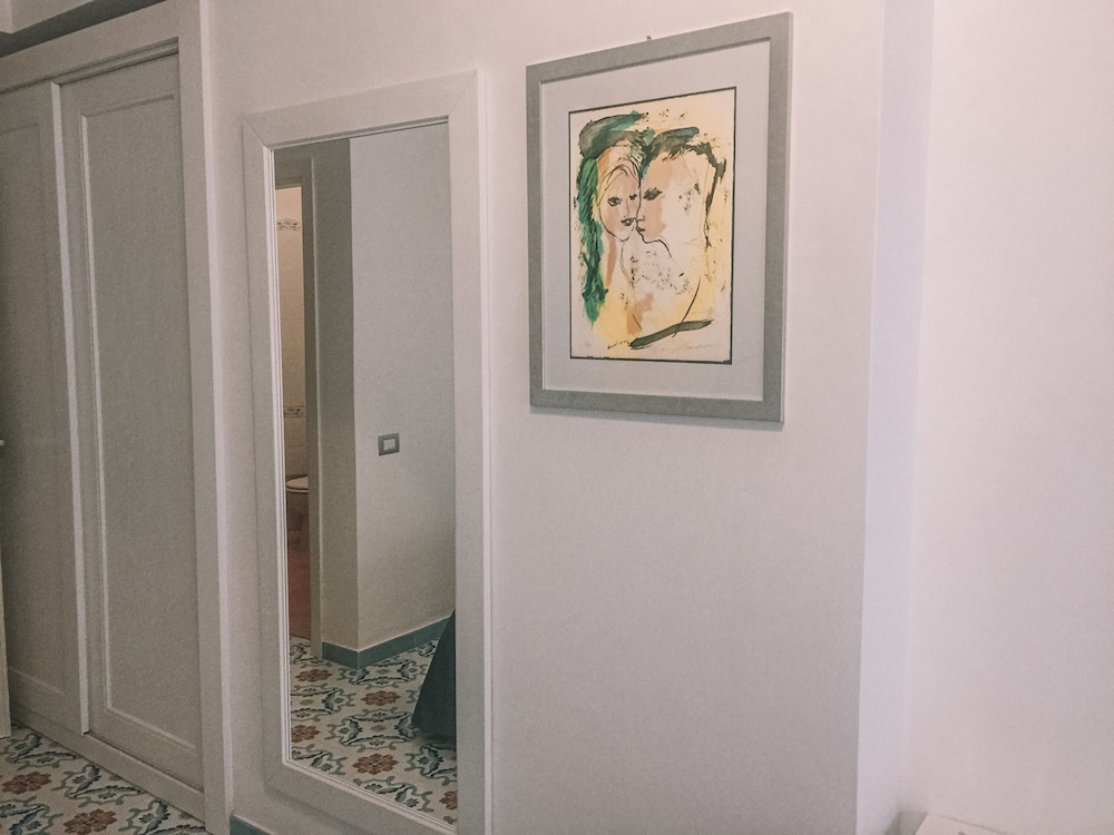 HOTEL FERRETTI 30/69
