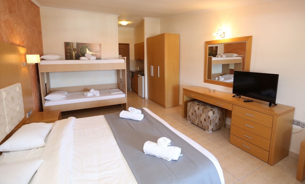 Hotel Tropical 15/72