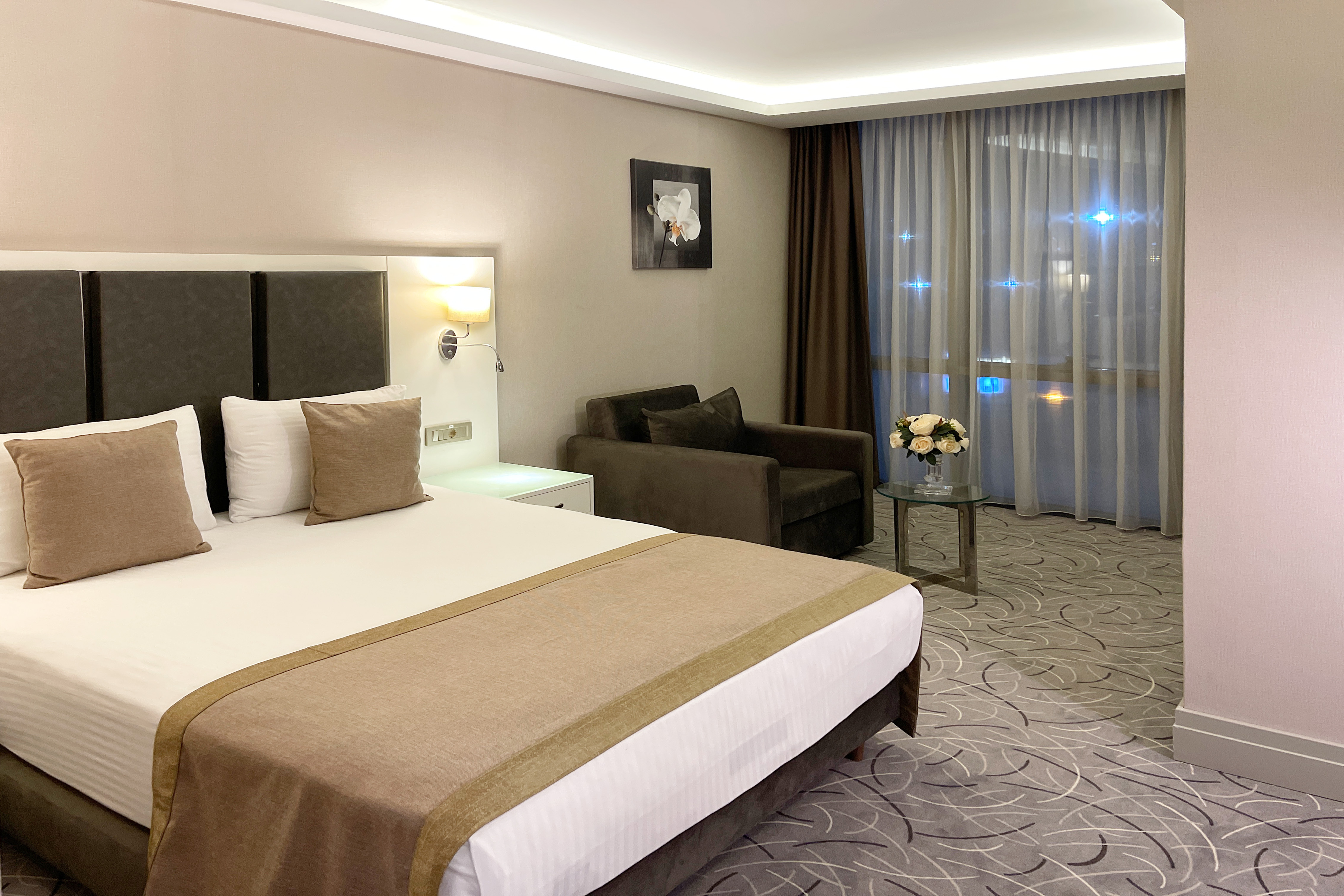 غرفة قياسية بسرير مزدوج
