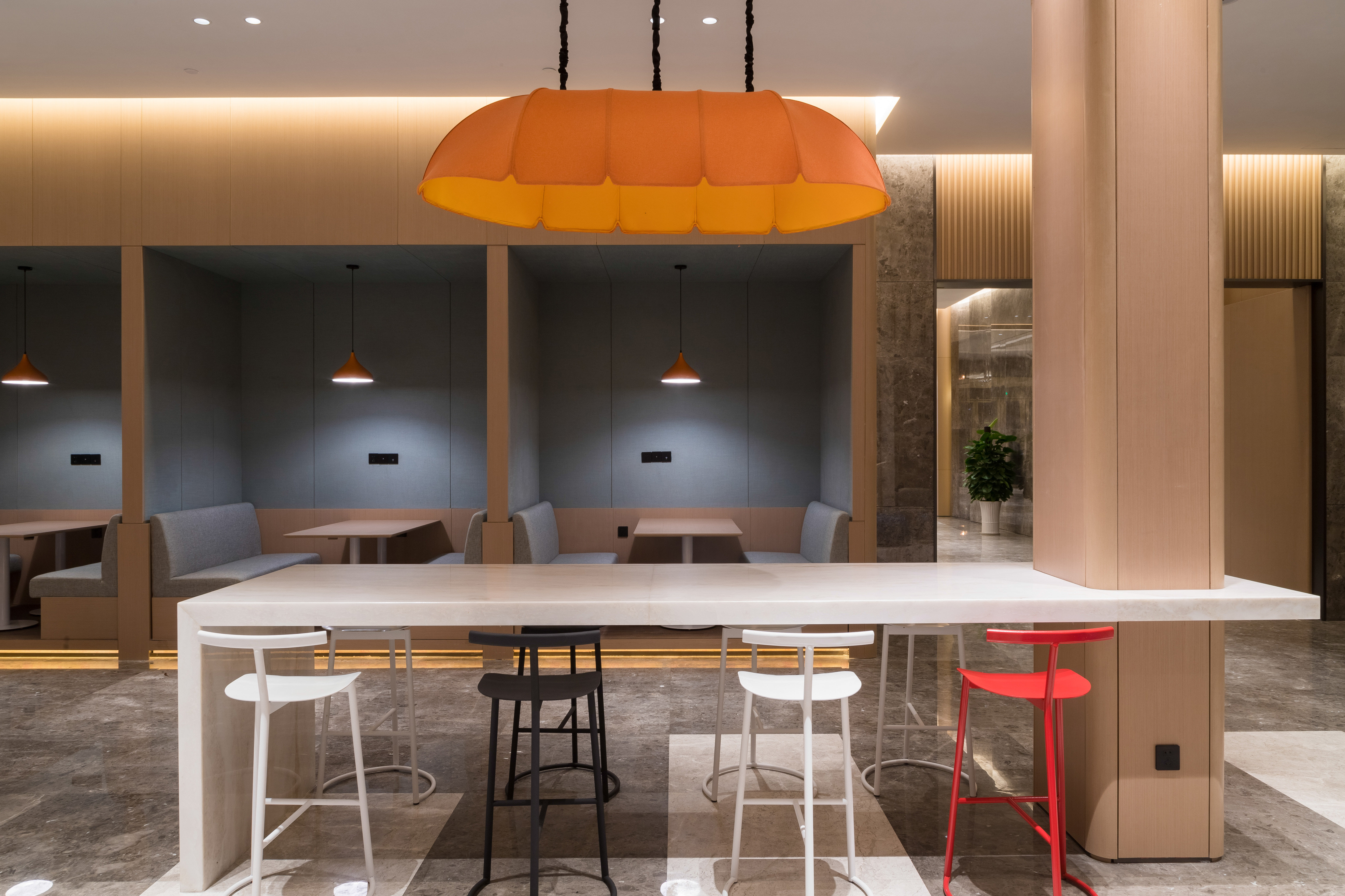 Holiday Inn Express Dongguan Marina Bay 42/58