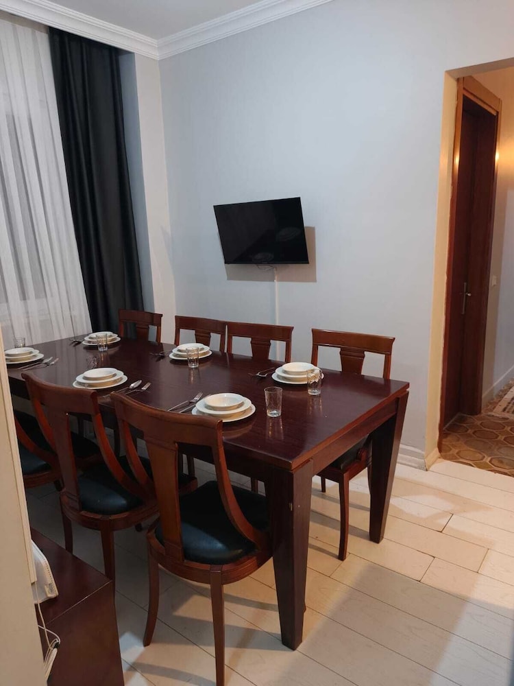 Royal Garden Suite Hotel 34/45