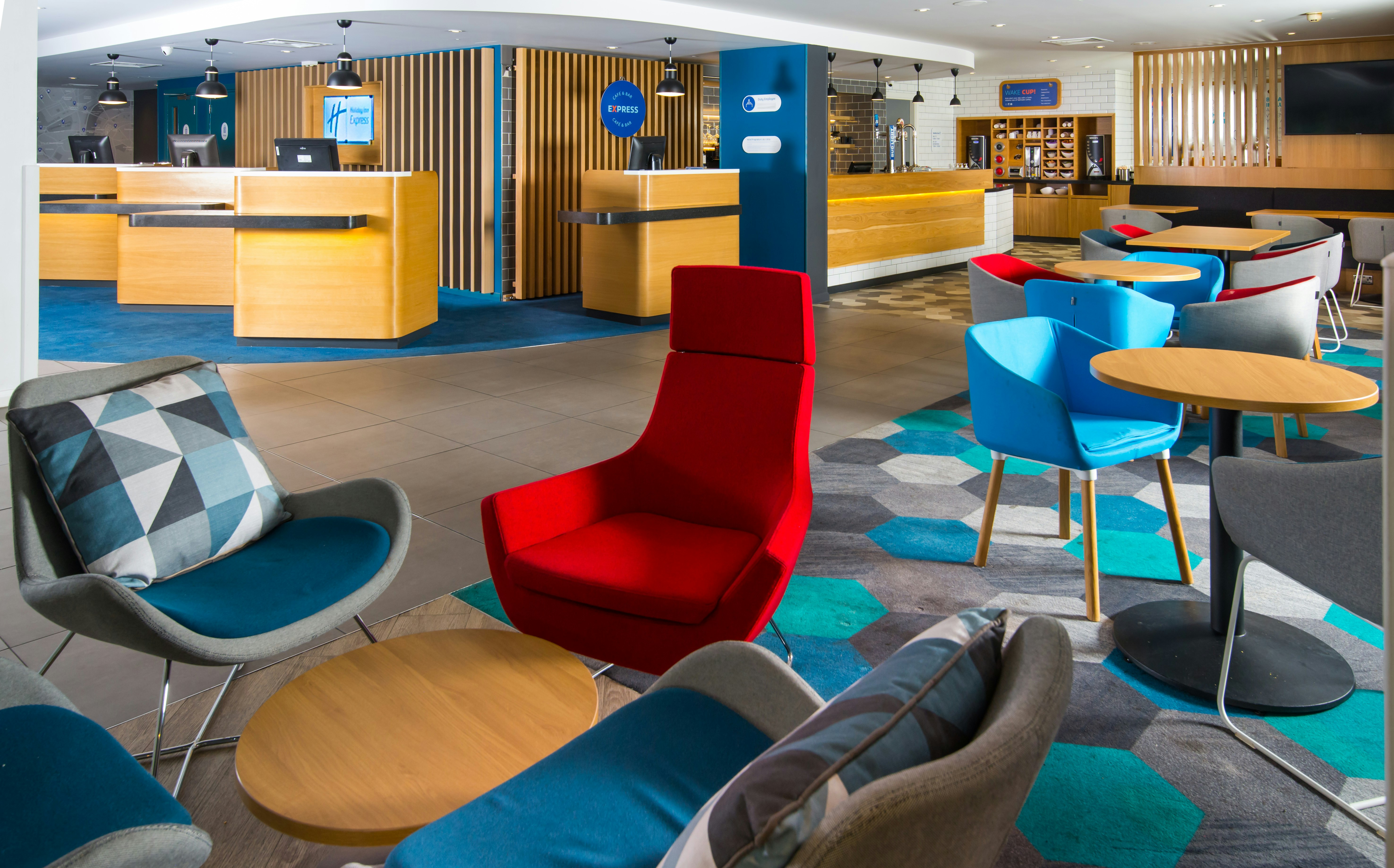 Holiday Inn Express London Hammersmith 24/43