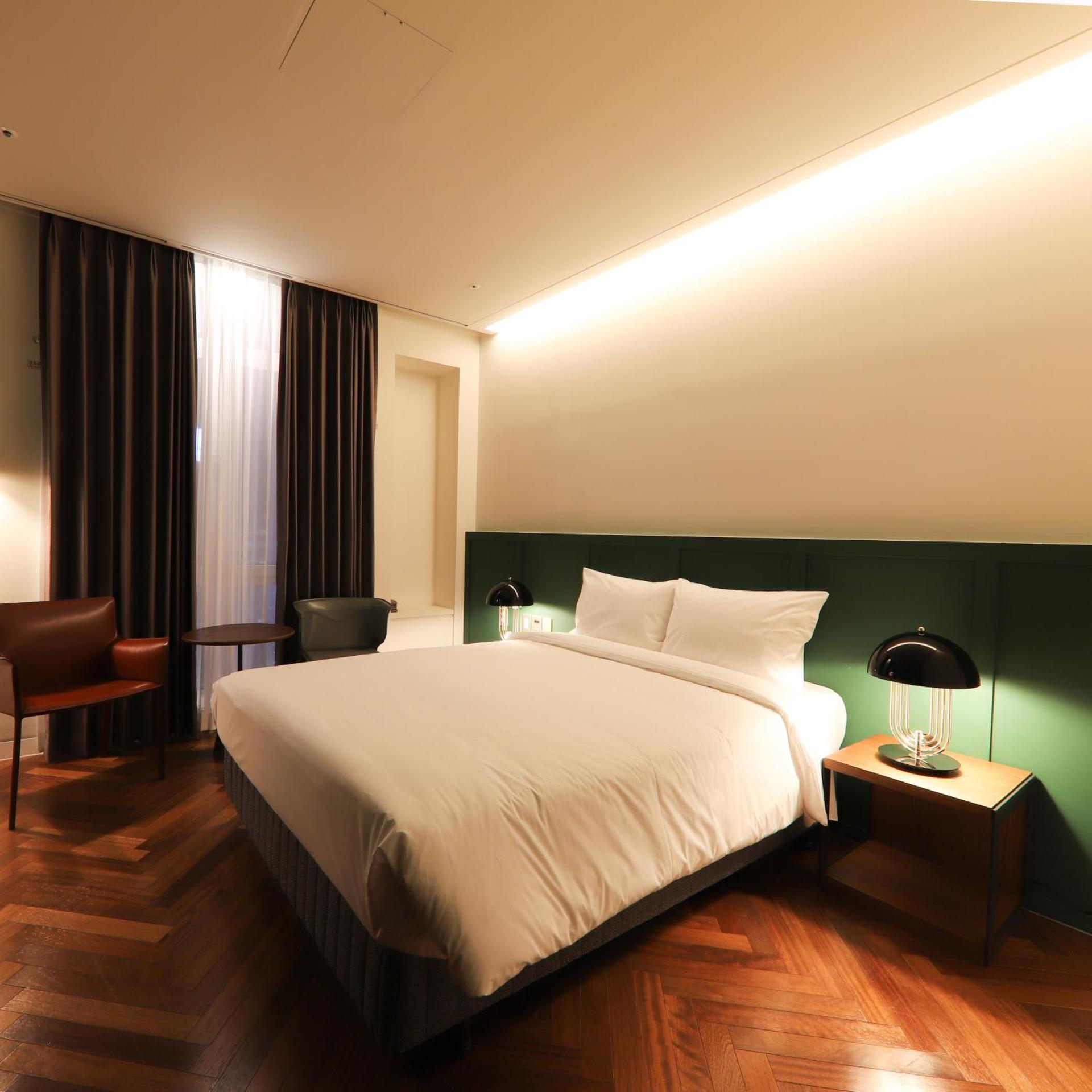 Suite, Queen Bed