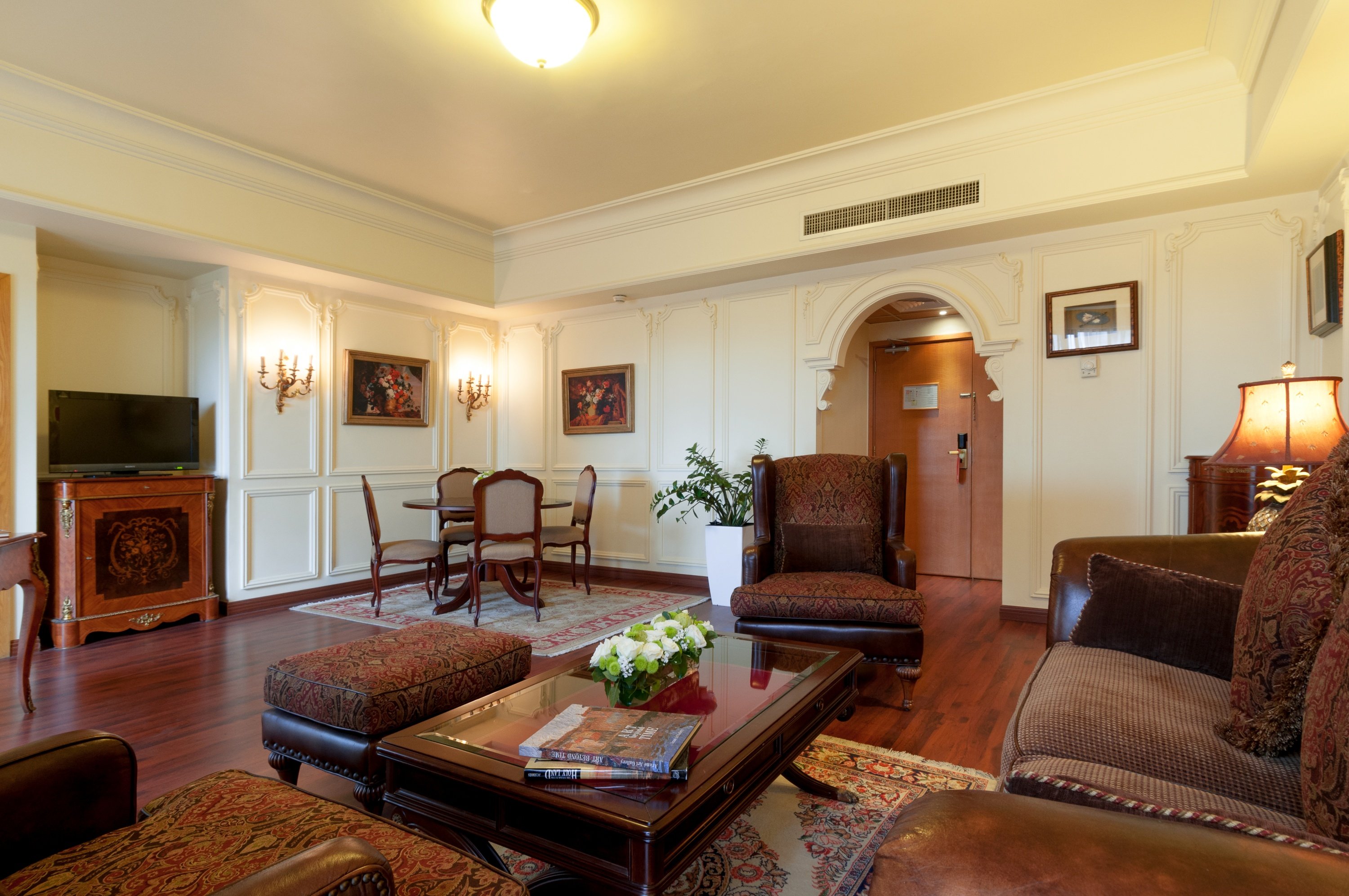Le Commodore Hotel, Beirut 11/22