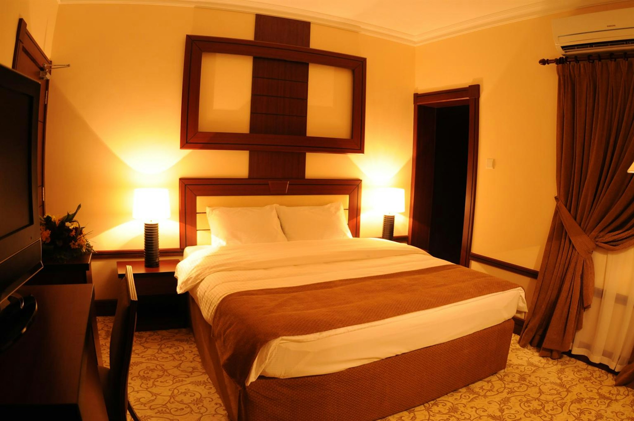 La Villa Palace Hotel 14/18