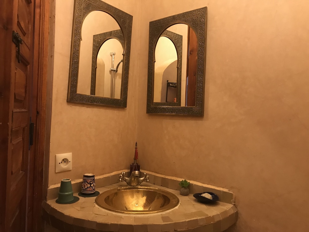 RIAD IRENE 49/50
