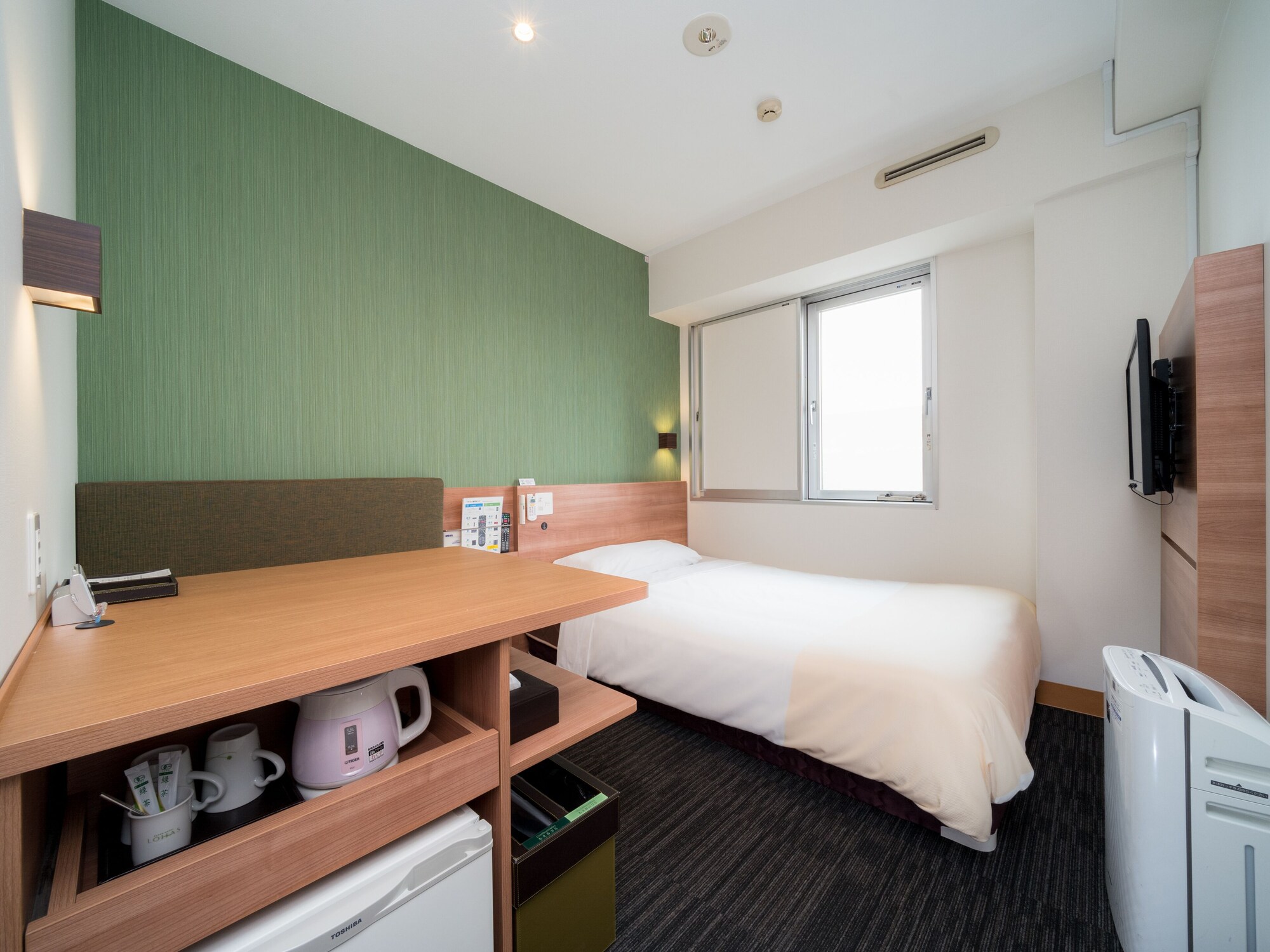ROOM, SINGLE, DOUBLE BED