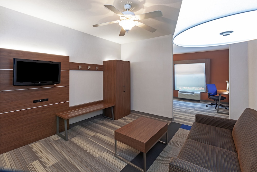 Holiday Inn Express Hotel And Suites Jasper 42/68