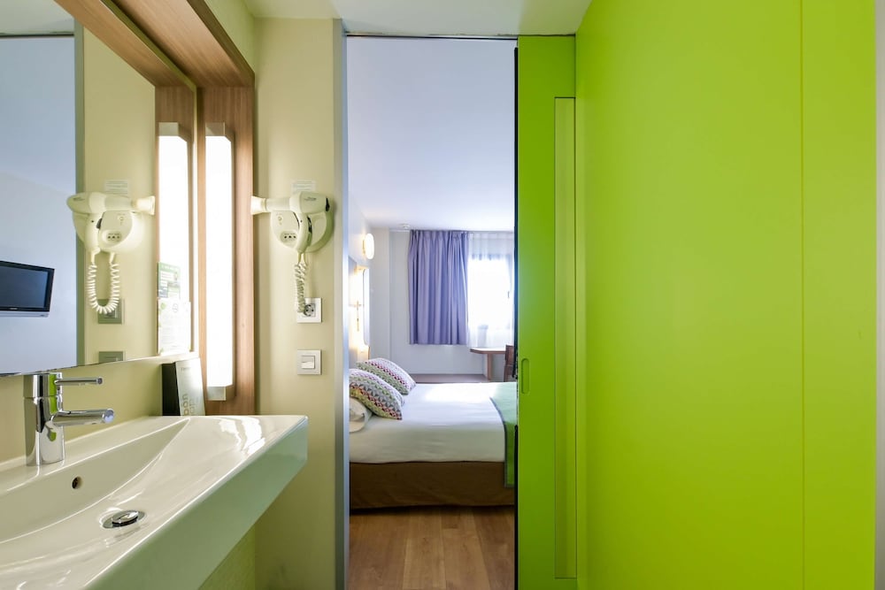 Travelodge Malaga Airport 10/60