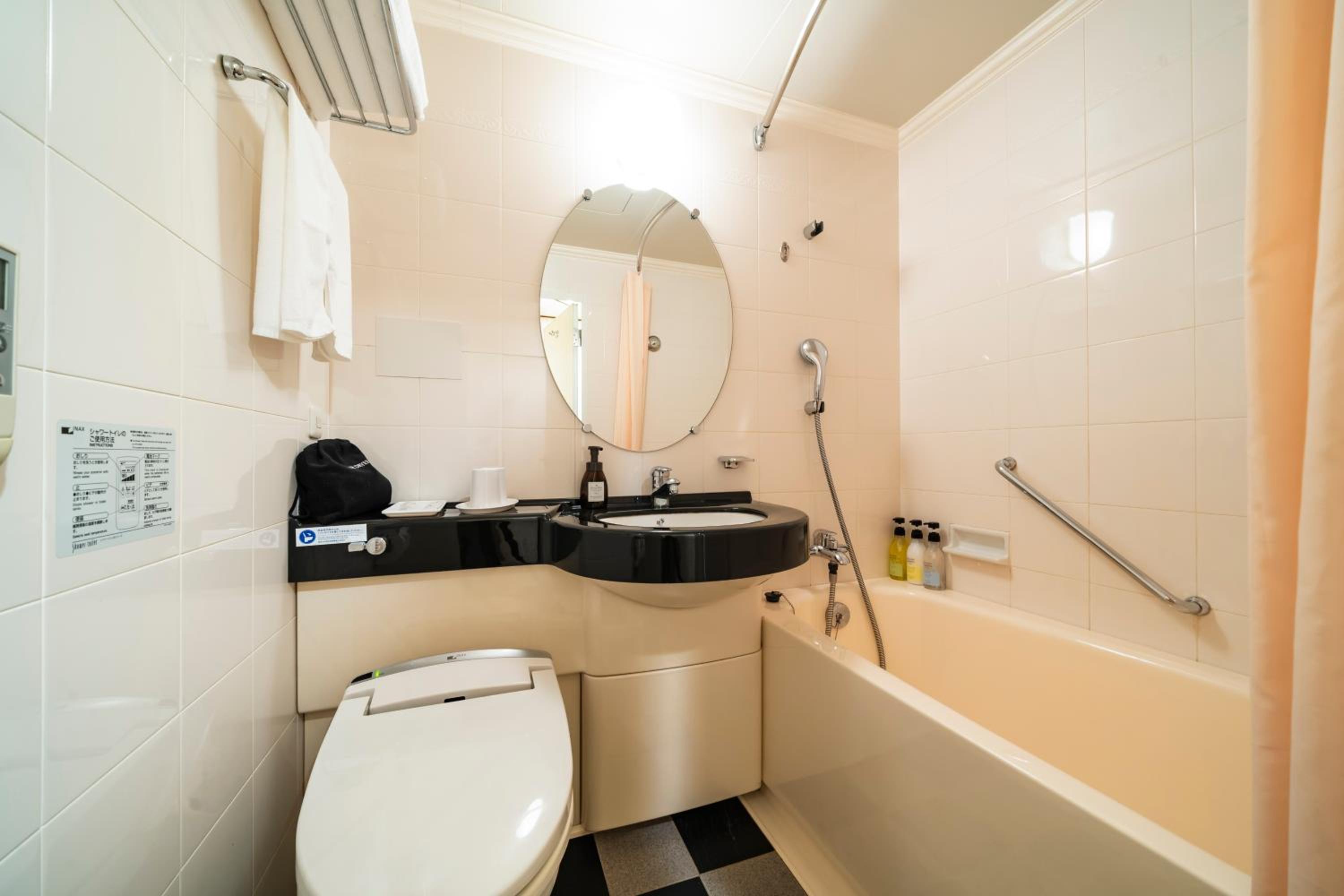 Room, Single, KOKO HOTEL Osaka Shinsaibashi 7/8