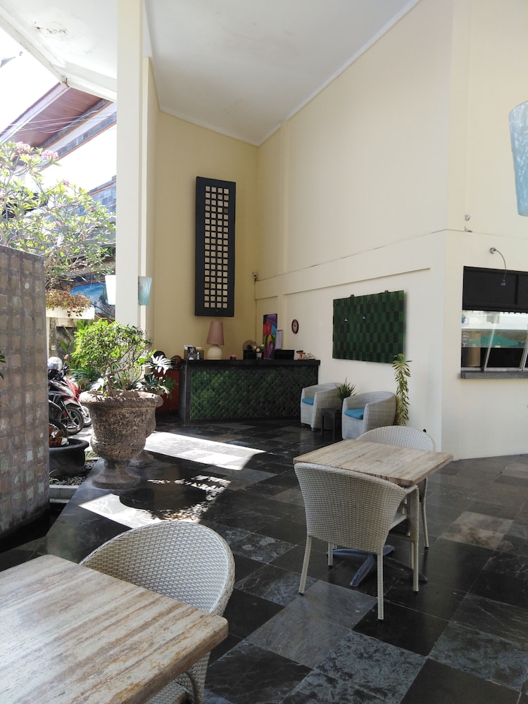 BALI COURT HOTEL AND APARTMENT 22/39