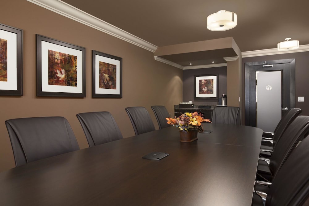 Ramada By Wyndham Surrey/Langley 33/47