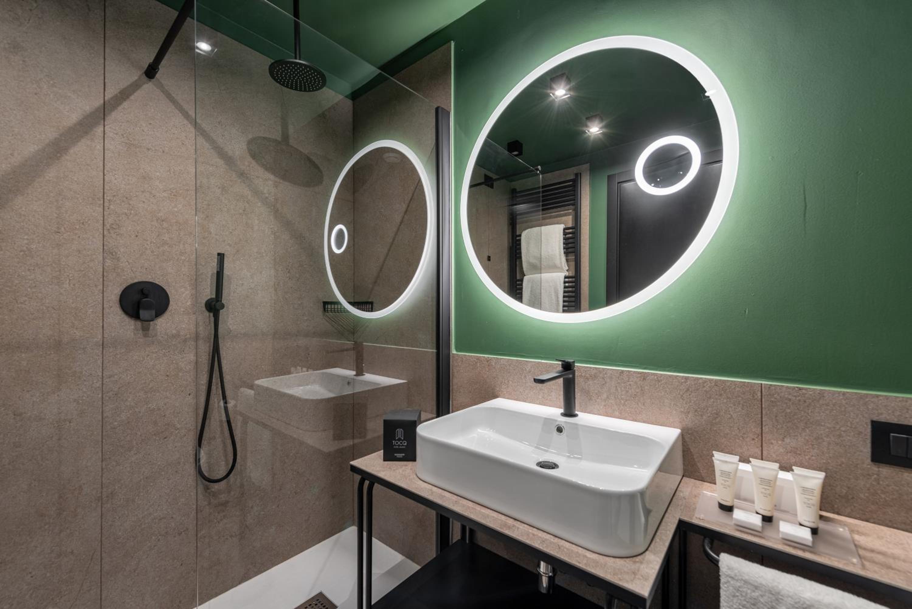 غرفة عائلية بسريرين كوين، Hotel Tocq 7/8