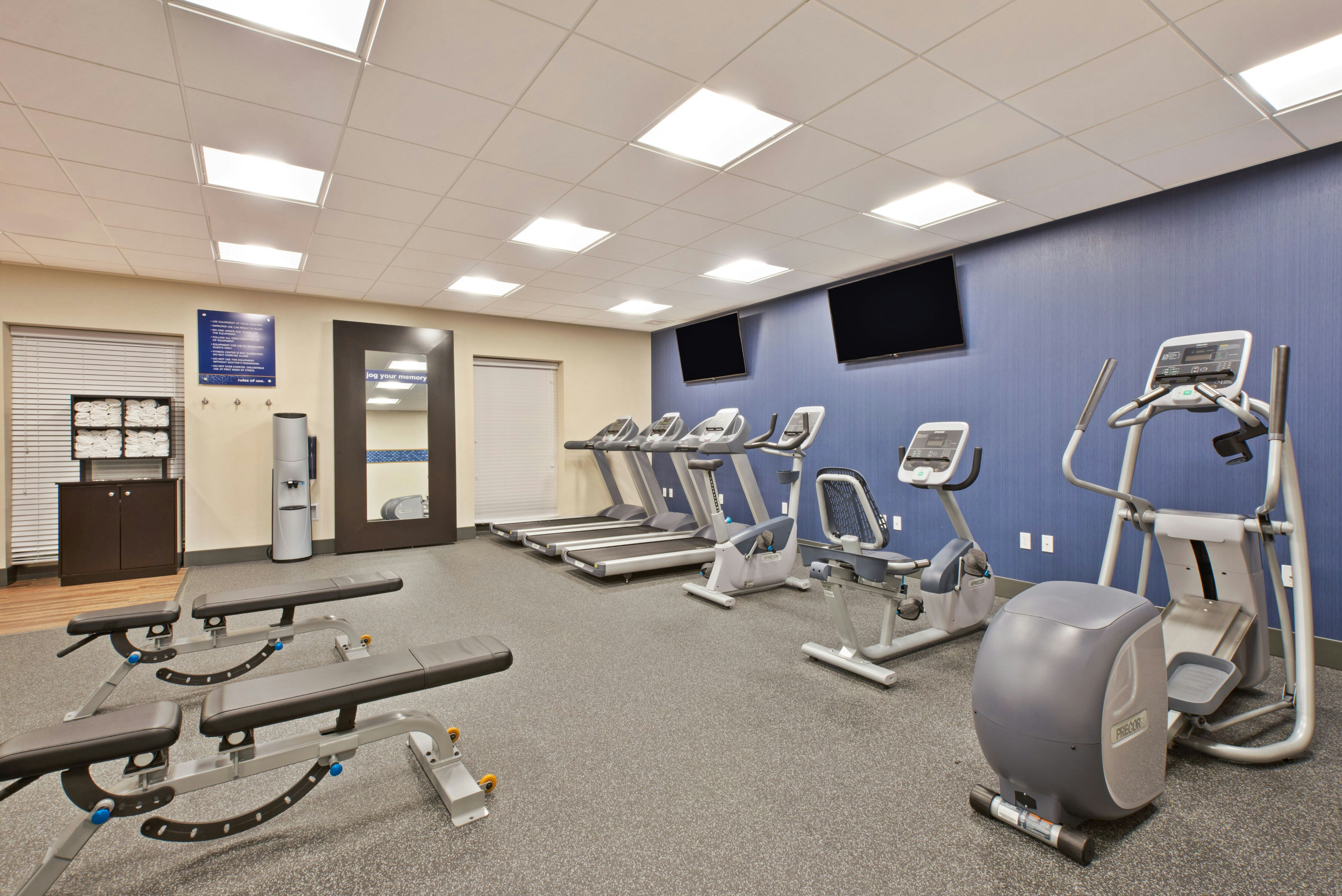Hampton Inn & Suites North Huntingdon-Irwin 25/45