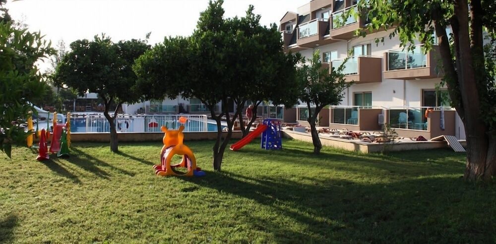 Batont Garden Resort Hotel 23/43