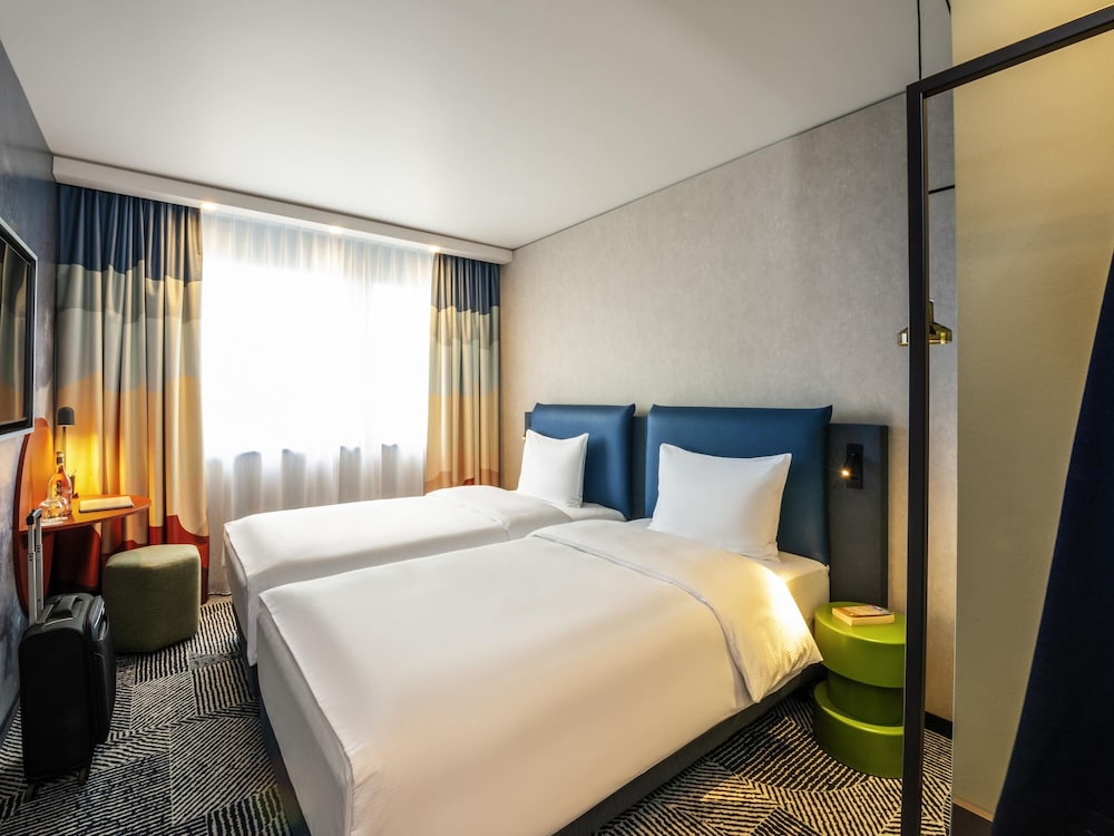 IBIS STYLES ST MARGRETHEN 6/26