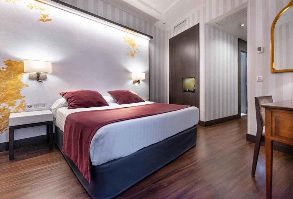 INNER, DOUBLE BED, WITH VIEW