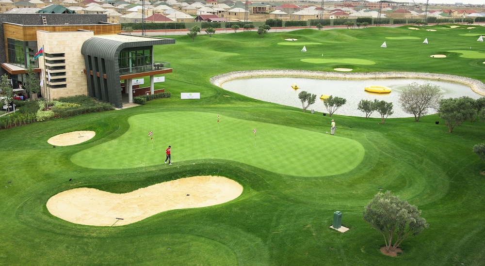 Dreamland Golf Hotel Baku 66/69