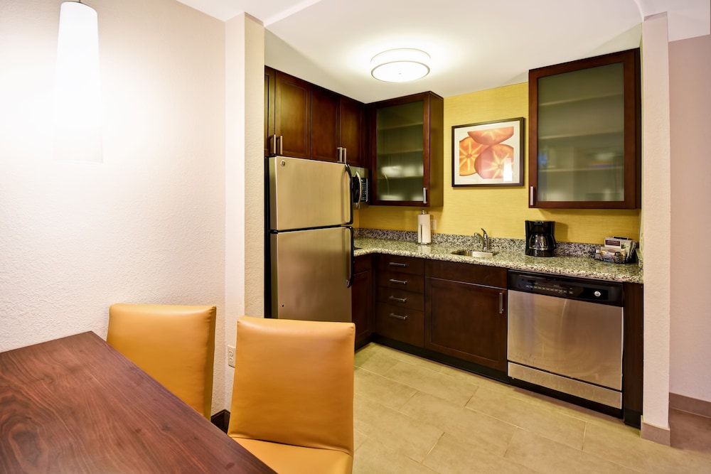 Residence Inn Springfield Chicopee 37/38