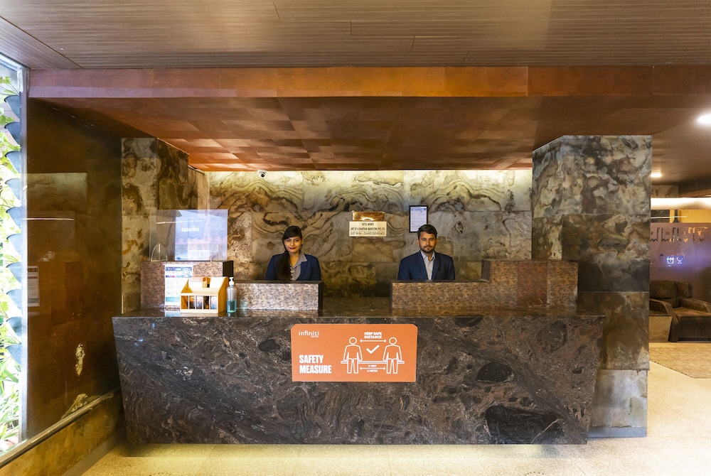 HOTEL INFINITI 7/55