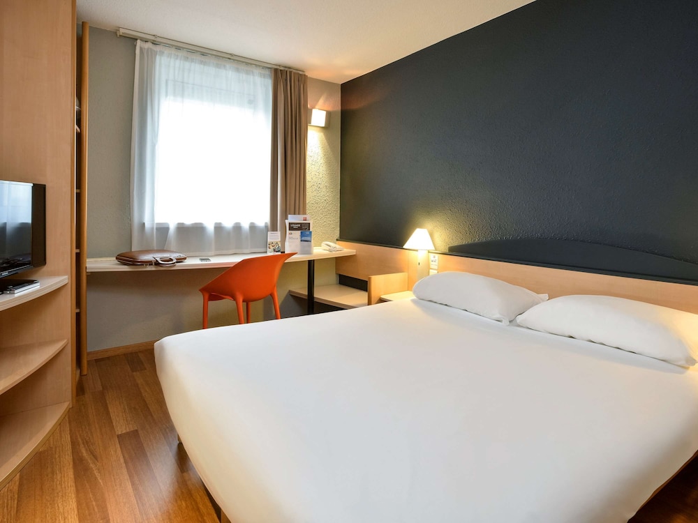 IBIS CHARLEROI CENTRE GARE 15/50