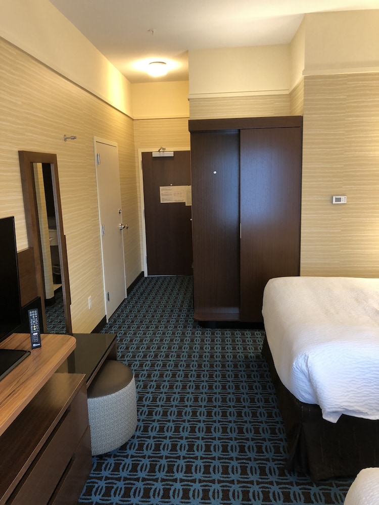 Fairfield Inn Suites Decorah 15/31