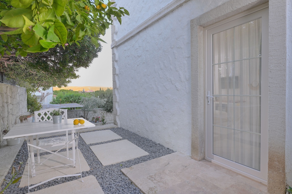 Peremere Alacati Hotel 35/50