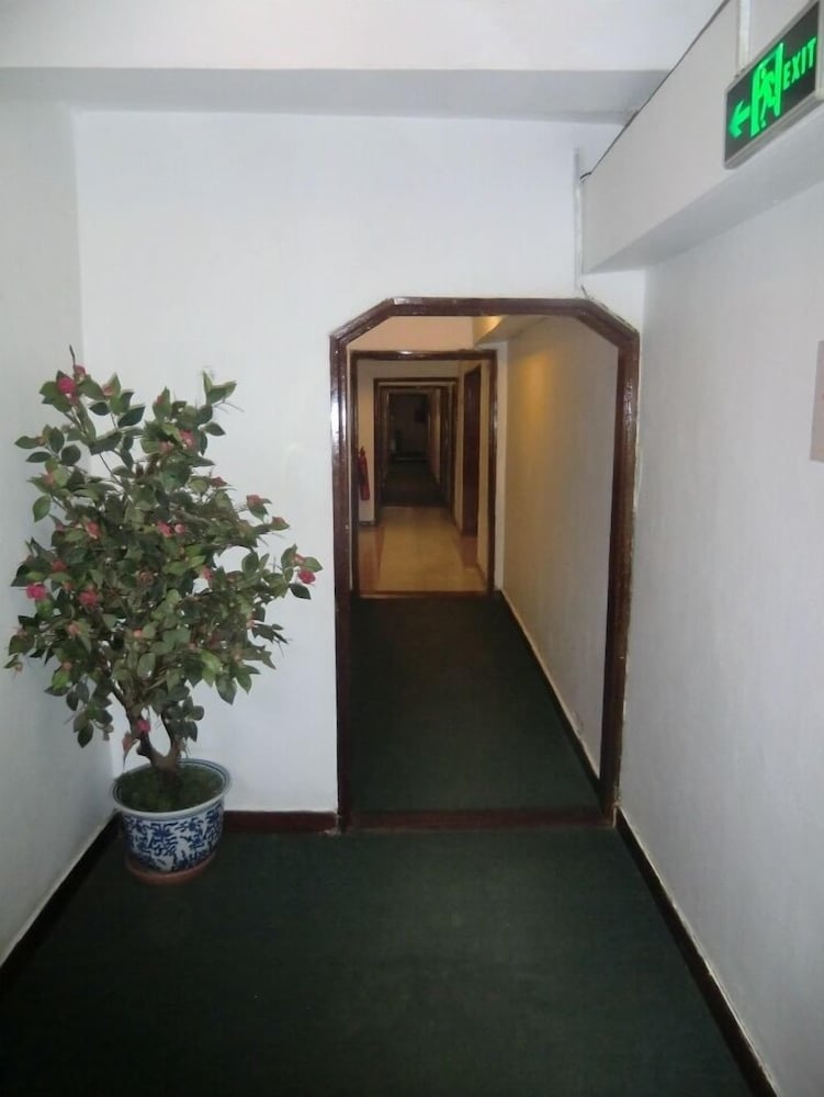 Fang Fang Hotel 11/50