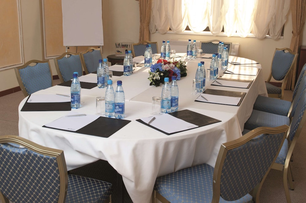 Radisson Hotel Astana 62/71