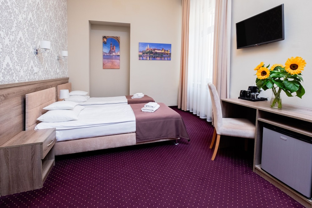 Hotel Maximum 9/50