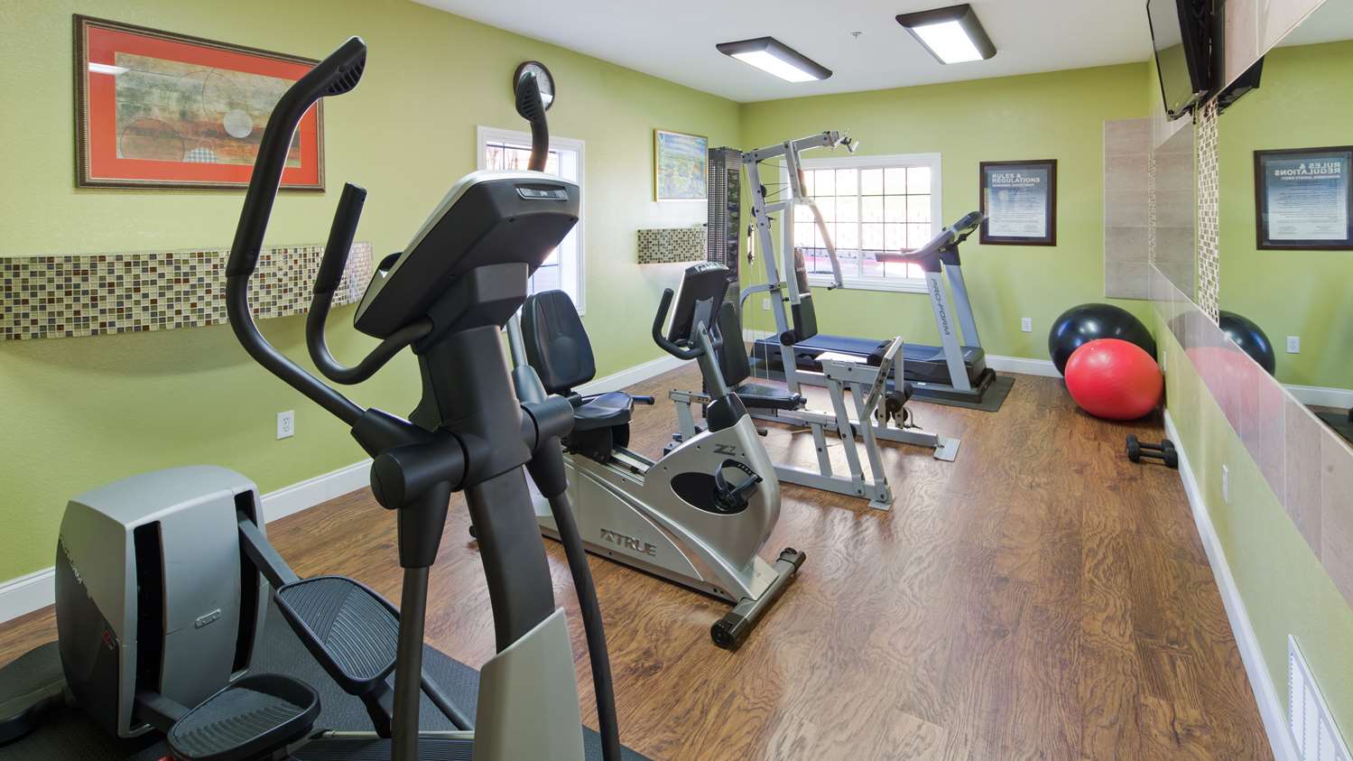 Best Western Roanoke Inn & Suites 14/23