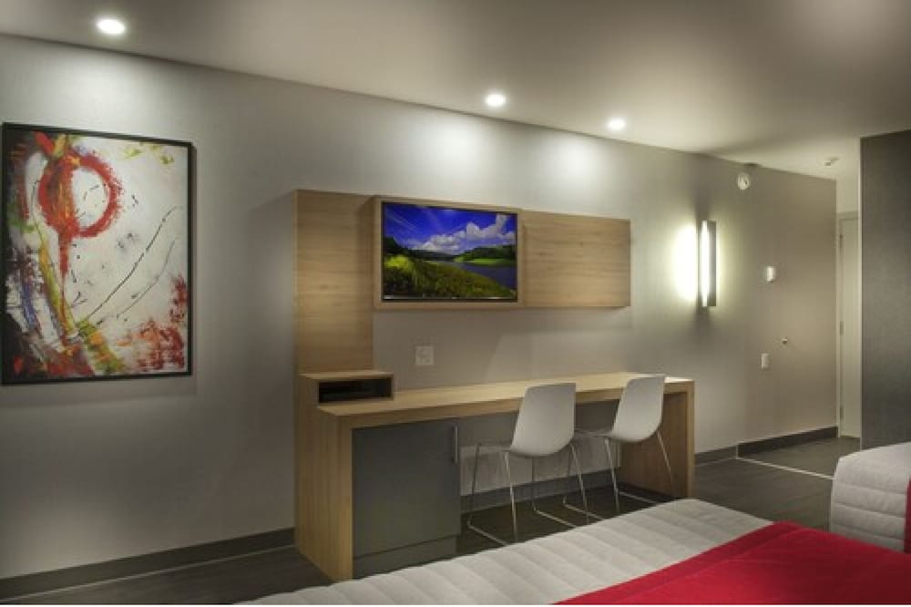 Ramada by Wyndham Laval 36/60