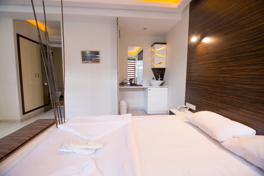 Element Suites 7/65