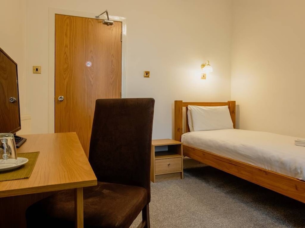 Oyo Ben Mhor Hotel 12/21